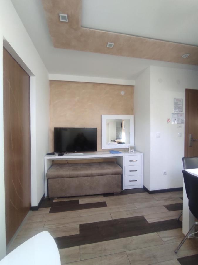 Prima Lux Apartments & Studio Nisz Zewnętrze zdjęcie