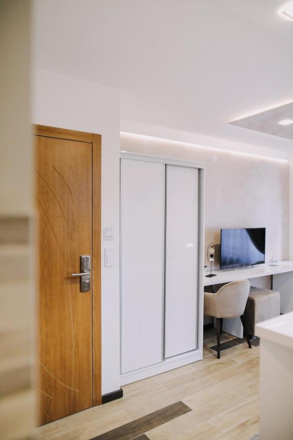 Prima Lux Apartments & Studio Nisz Zewnętrze zdjęcie